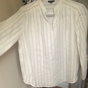 White, light, long sleeve !! Details!! 😍